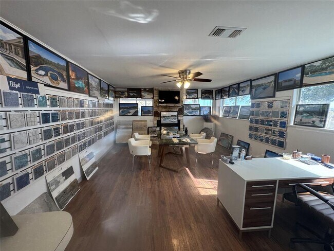 Building Photo - 5300 US-290