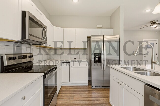 Building Photo - 4647 E 45th St N