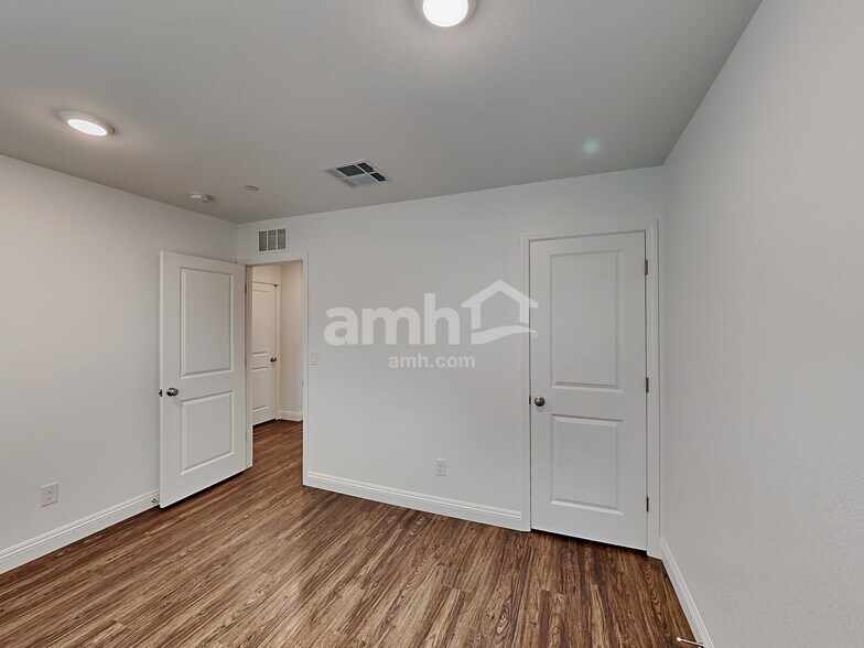 Building Photo - 10069 Aconitum Ct