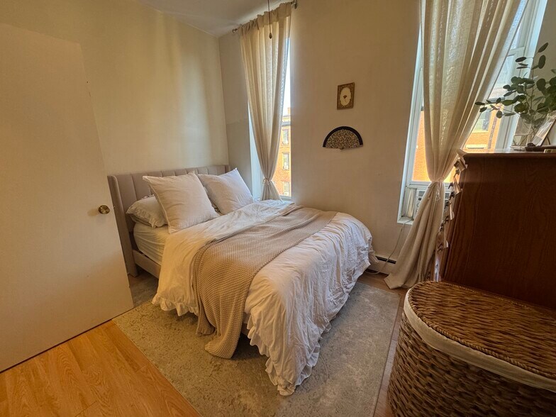 Building Photo - 3 Union Park