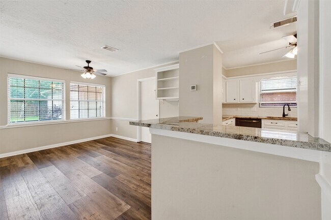 Building Photo - 18111 Shireoak Dr