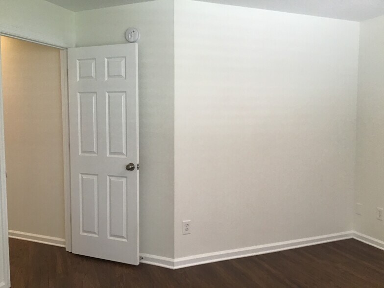 Building Photo - 534 Alice Cove Ct