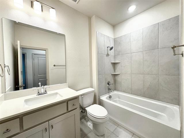 Building Photo - 4517 Bishop St