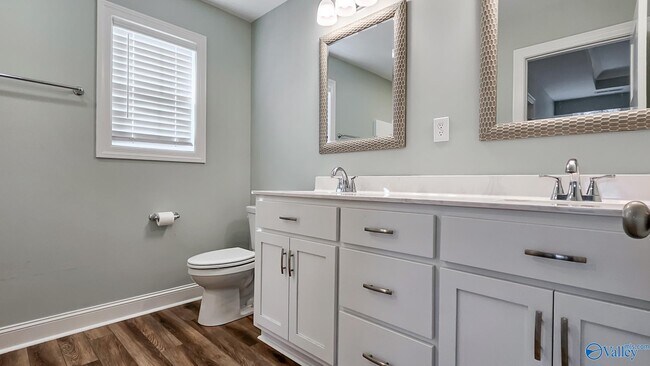 Building Photo - 14300 Peek Dr