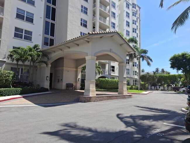 Building Photo - 3594 S Ocean Blvd