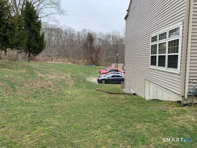 Building Photo - 19 Hawthorne Dr