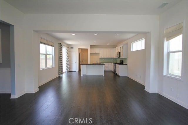 Building Photo - 3981 E Heritage Ln