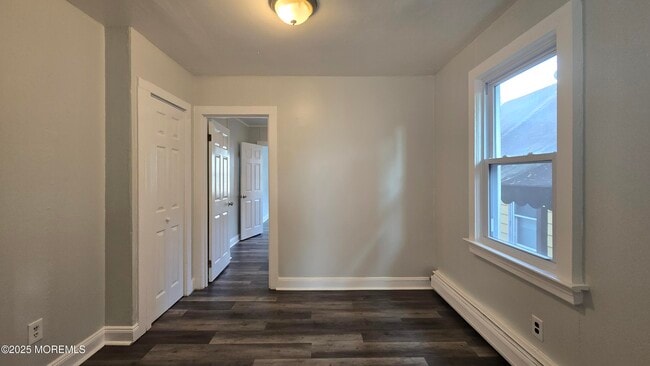 Building Photo - 11 St Peters Pl