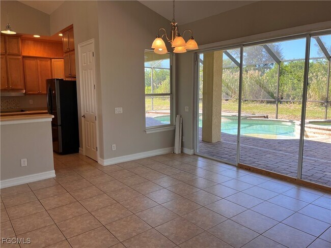 Building Photo - 1521 SW 22nd Pl