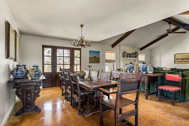 Building Photo - 1219 Sisterdale Rd