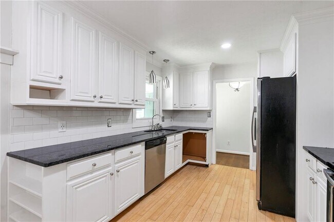 Building Photo - 2850 Templar Knight Dr