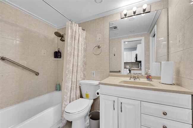 Building Photo - 4627 Bougainvilla Dr