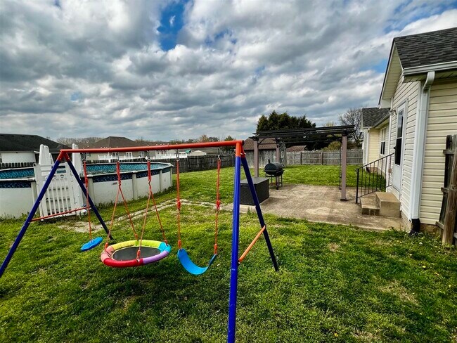 Building Photo - 342 Turkey Run Dr