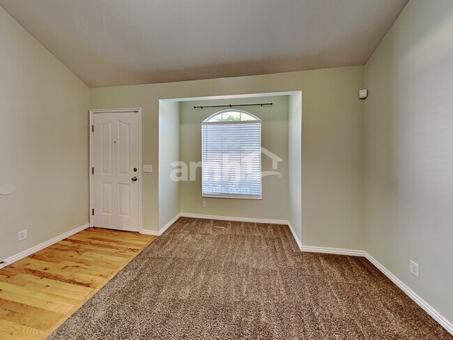 Building Photo - 3417 S Spruce View Ln