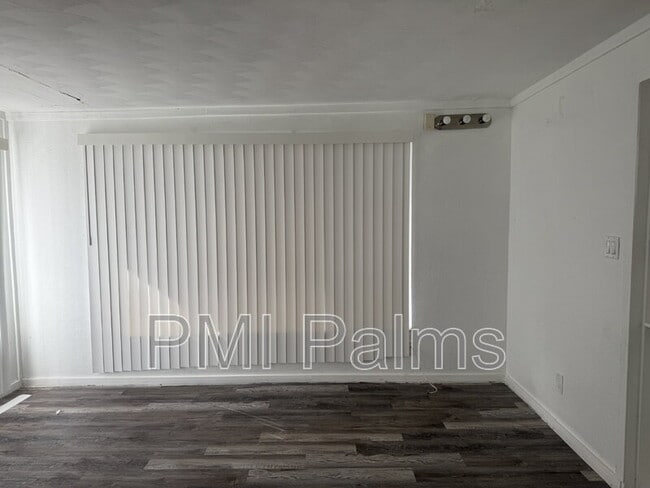 Building Photo - 2412 51st Ave N