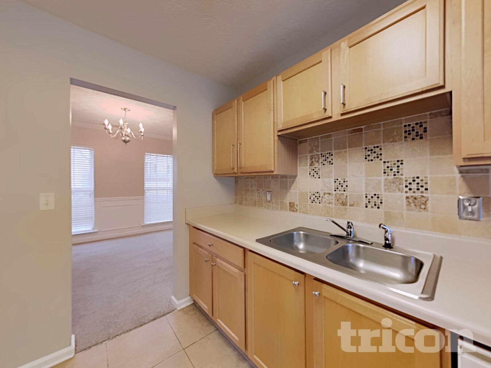 Building Photo - 8274 Eastshore Dr