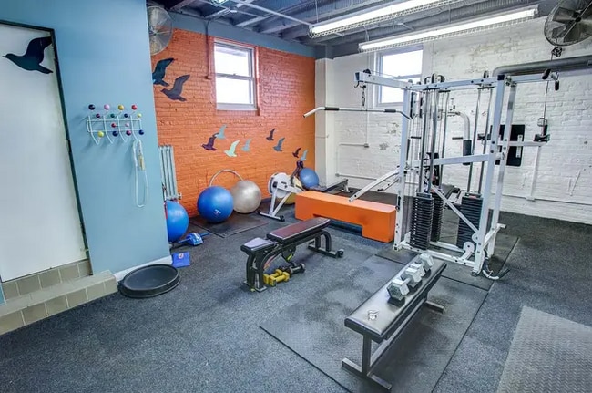 Building Photo - 1642 E 56th St