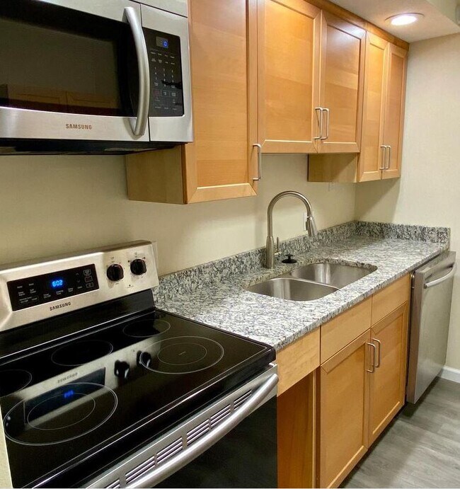 Building Photo - 10600 Redbird Ln