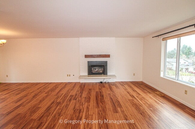 Building Photo - 13508 131st Pl NE