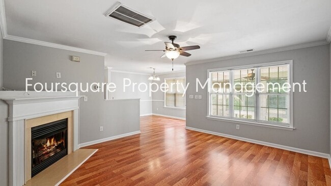 Building Photo - End Unit Townhome | Sunroom| Community Poo...