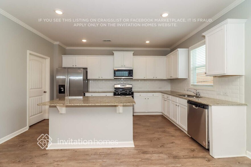 Building Photo - 61 Durana Ln