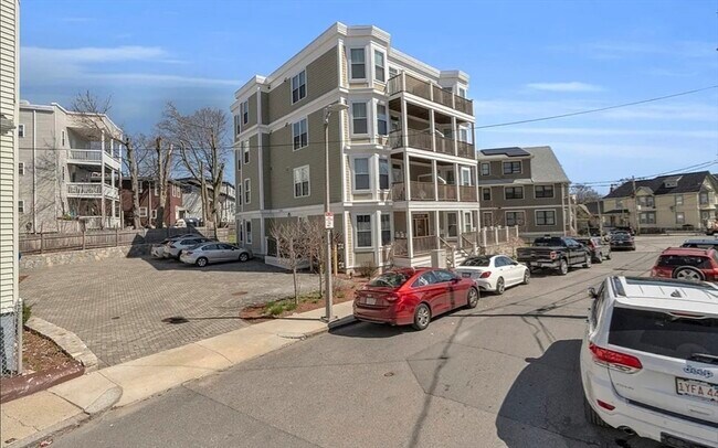 Building Photo - 41 Woodville St