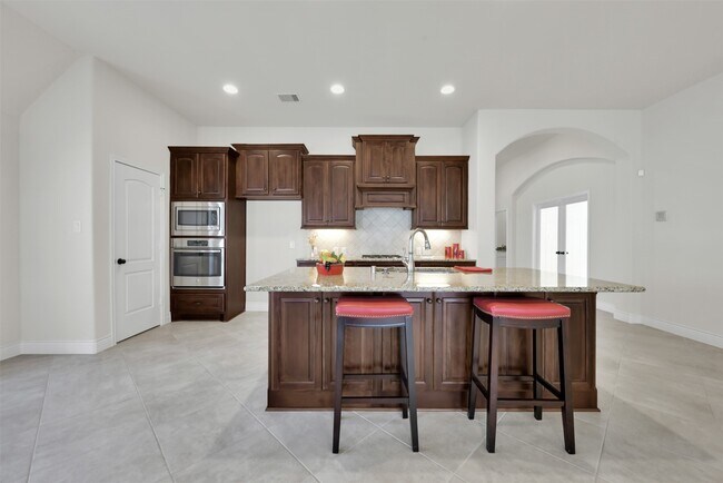 Building Photo - 150 N Greatwood Glen Pl