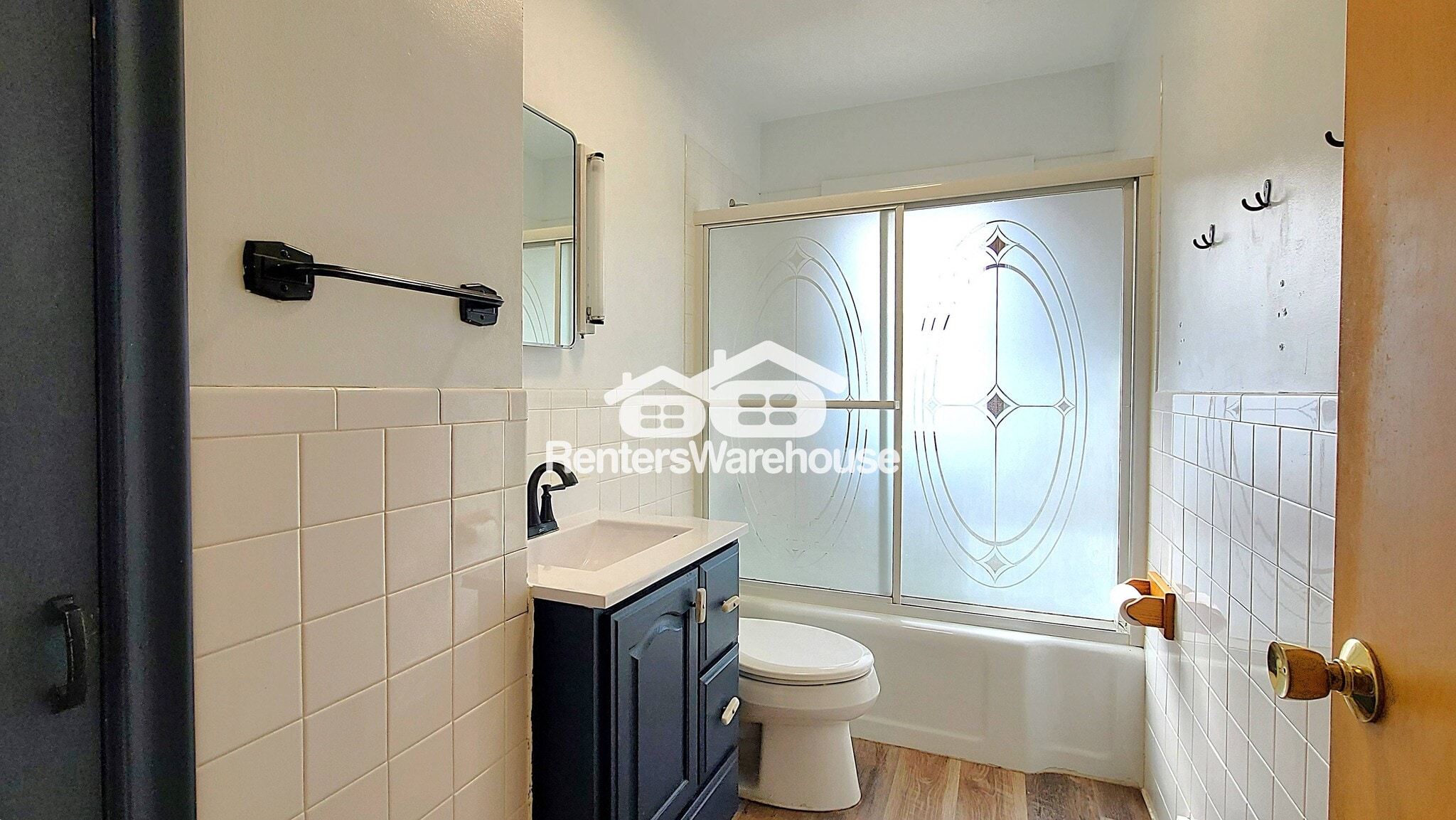 Building Photo - 525 Birch St