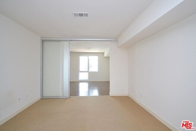 Building Photo - 1234 Wilshire Blvd