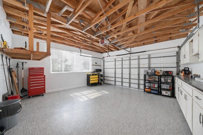 Building Photo - 7021 SW 107th St