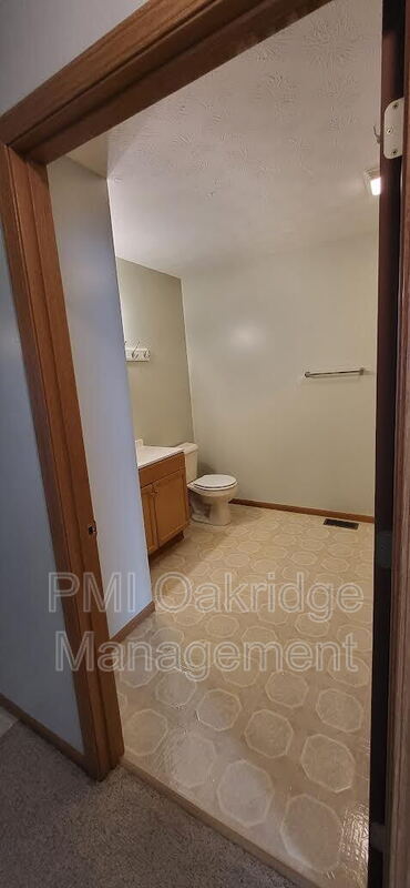 Building Photo - 765 Campbell Rd