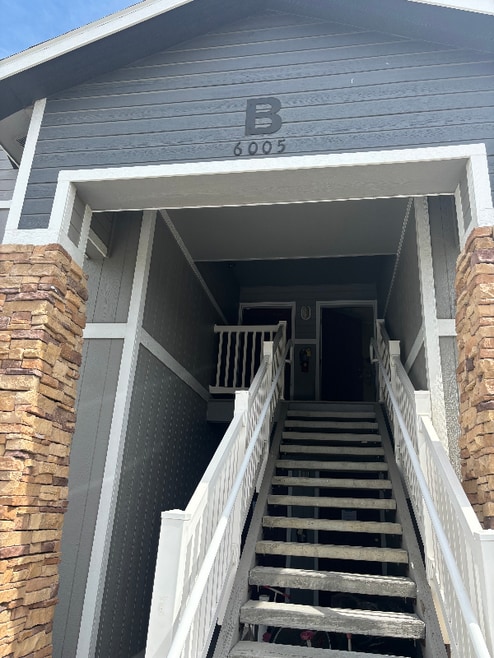 Building Photo - 6005 Chapel Hill Blvd