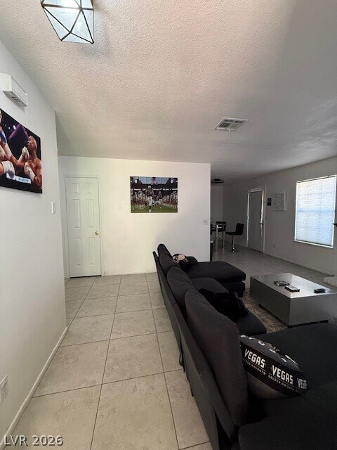 Building Photo - 5576 W Rochelle Ave.