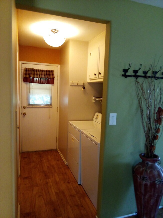 Building Photo - 73185 Palm Greens Pkwy