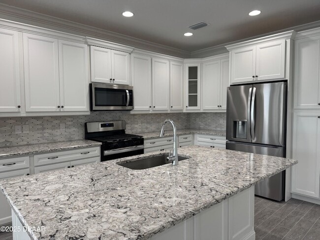 Building Photo - 725 Margaritaville Ave