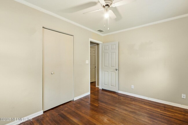 Building Photo - 1254 De Paul Dr