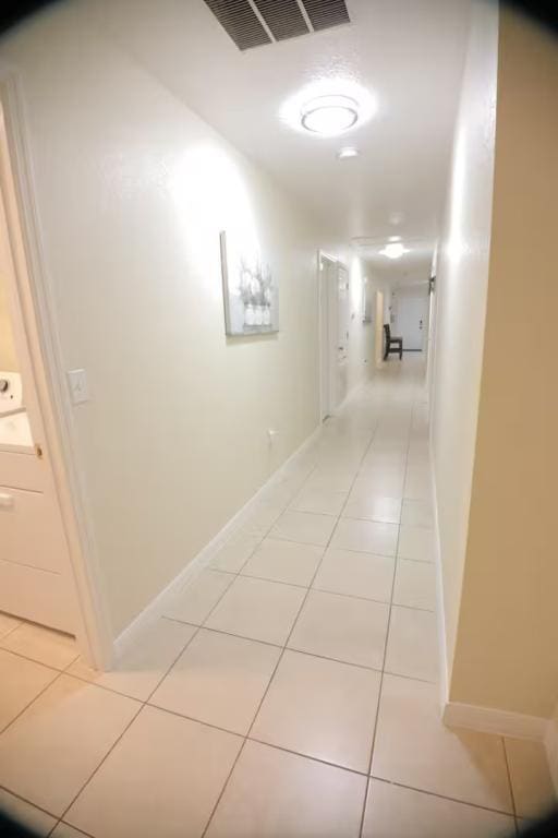 Building Photo - 826 N Lincoln Ave