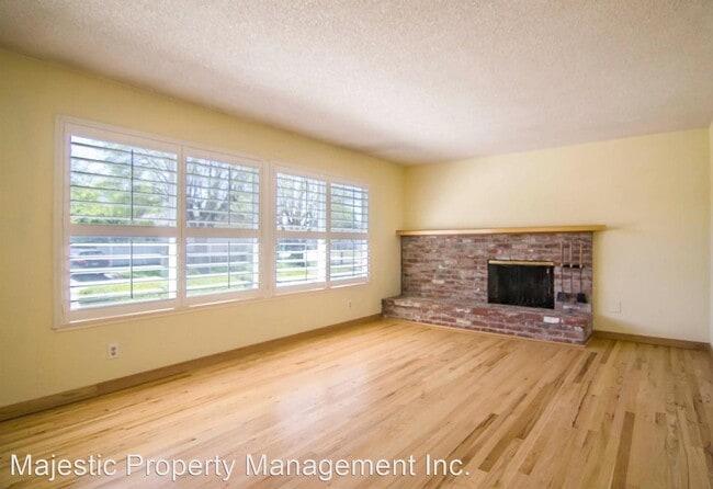 Building Photo - 3 br, 2 bath House - 2123 Paloma Ave