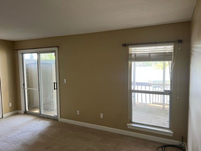 Building Photo - CONDO FOR RENT - HERONS COVE!