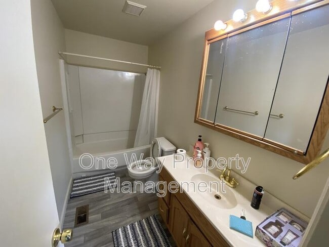 Building Photo - 3954 Boulder Dr