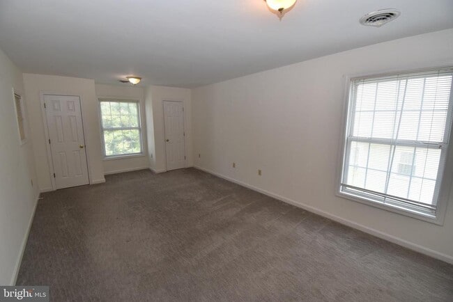 Building Photo - 2508 N Glebe Rd