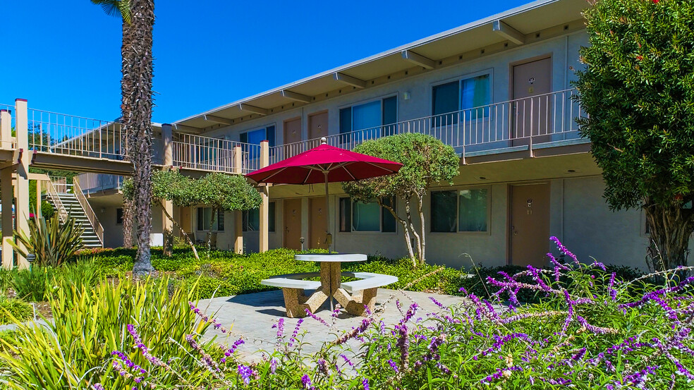 Welcome to Plum St. Garden Apartments in Capitola - Plum Street Garden Apartments