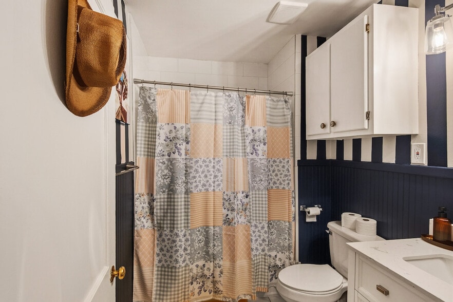 Building Photo - 3548 Barwood Cir