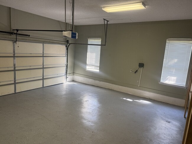 Building Photo - 141 Royal-