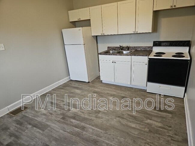 Building Photo - 1540 N Grant Ave