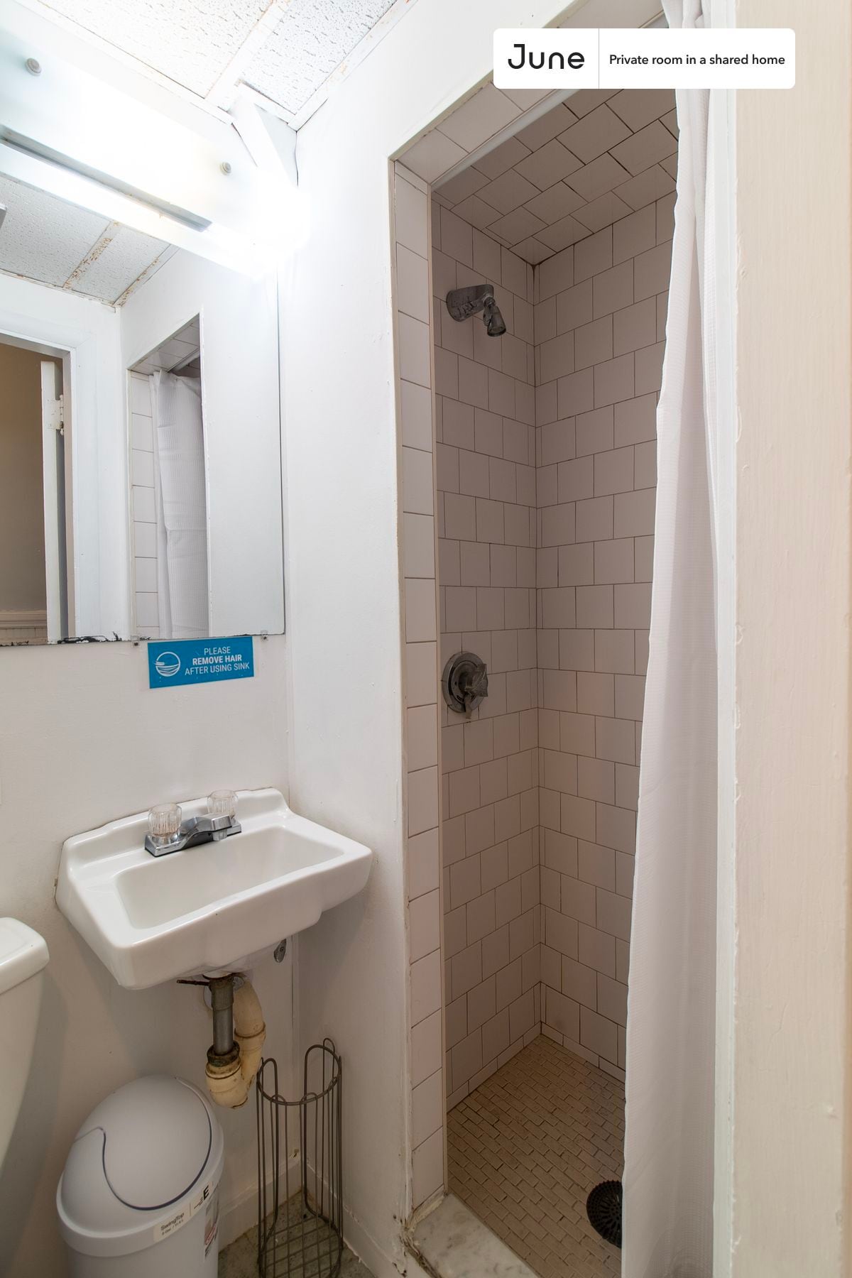 Building Photo - Room in Shared 3 bed/1 bath home