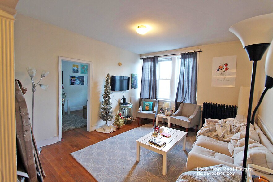 Primary Photo - 318 Saint Paul St