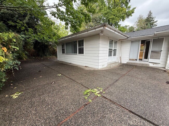 Building Photo - 6542 SW Seymour St