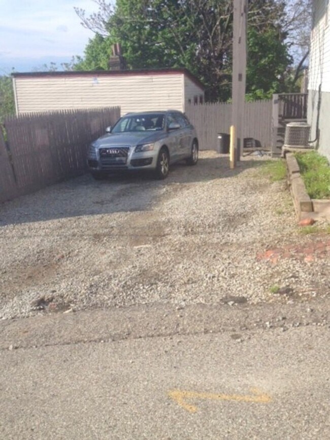 Building Photo - Southside Slopes - Amazing views of Downtown - Off-street parking