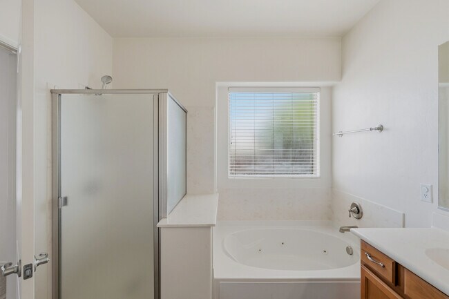 Building Photo - 677 W Pizzicato Ln